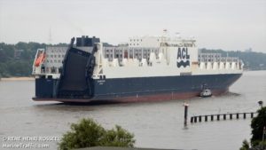 Internationale Frachtschiffreisen Pfeiffer - Von TEUs und Tonnen 3 - Ro-Ro Containerschiff, 56.000 Tonnen Tragfähigkeit – 3.800 TEU und rund 1.300 Autos