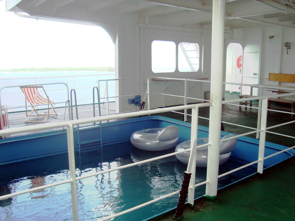 International Freighter Voyages Pfeiffer - From A to Z - Swimming pool
