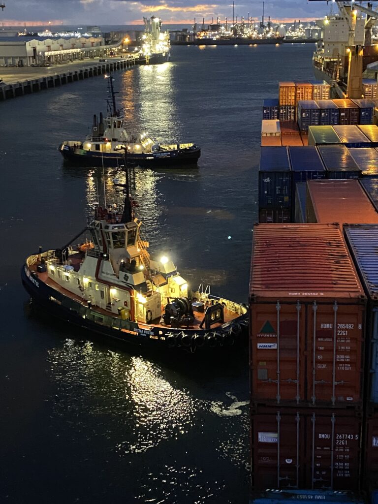 Internationale Frachtschiffreisen Pfeiffer - A-Z - Fotografieren 2