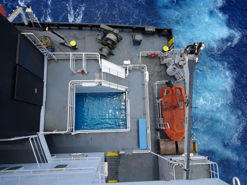 Internationale Frachtschiffreisen Pfeiffer - A-Z - Schwimmbad 2